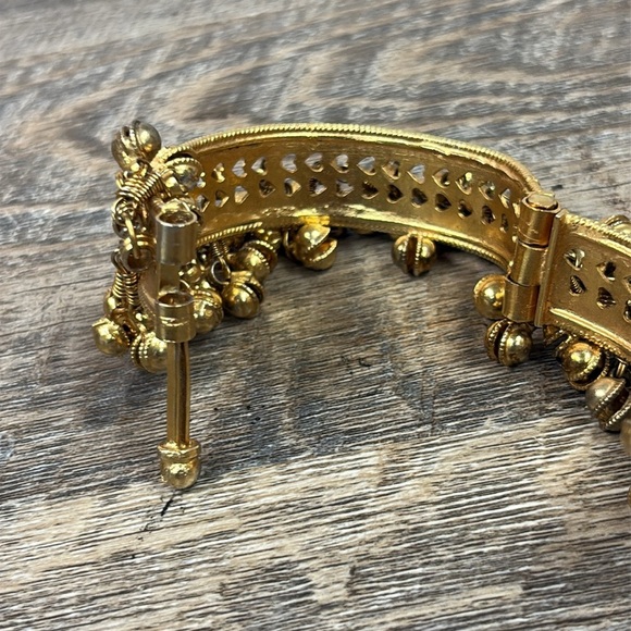 80’s Indian Bell Kashmiri Hinged Cuff Bracelet - Picture 4 of 8